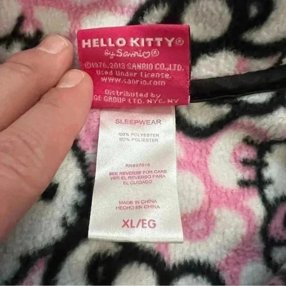 Hello Kitty Sleepwear By Sanrio Teen/Girls Size XL Pajamas PJs Set Polyester - Picture 10 of 16